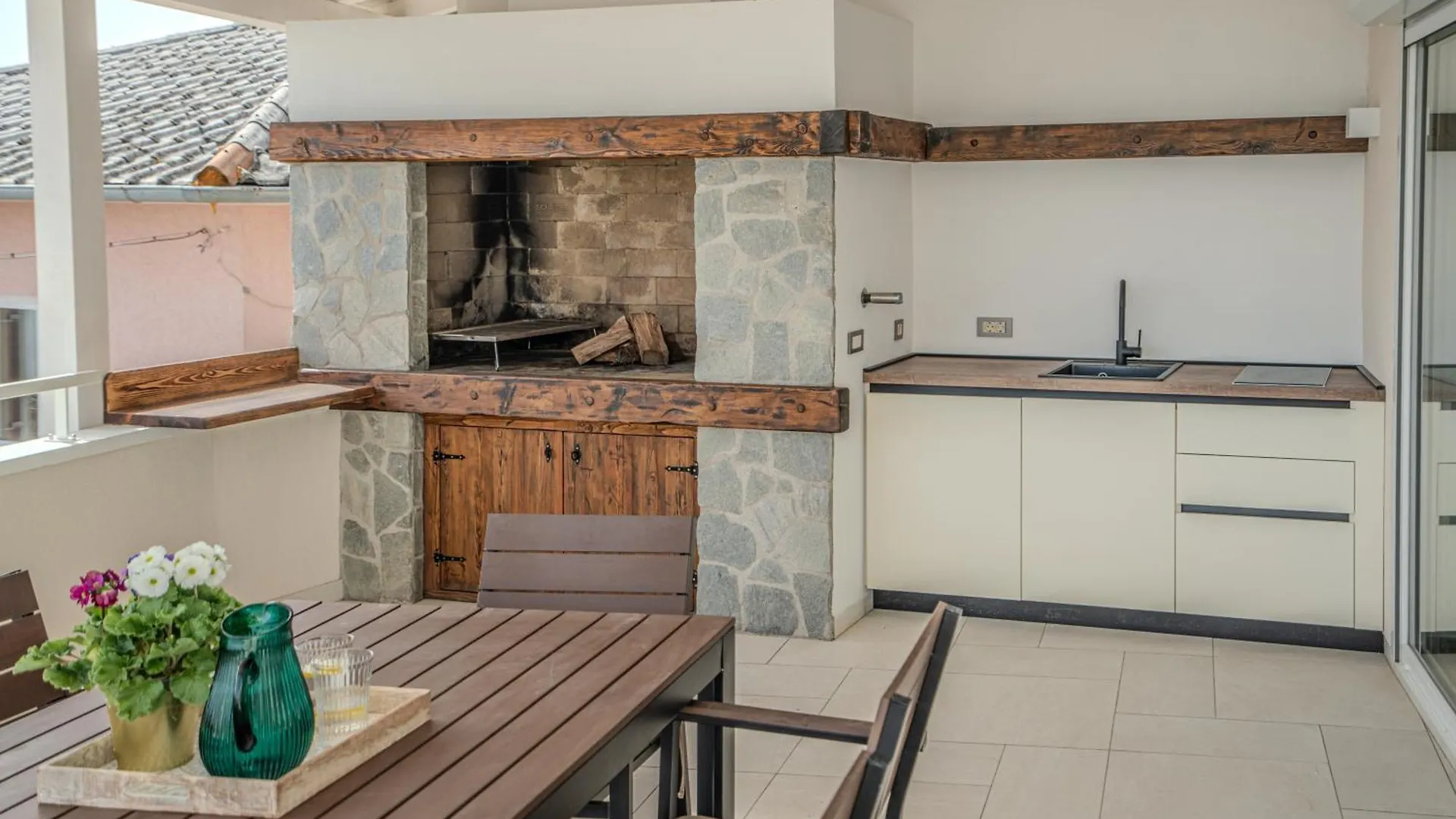 Nachhaltige Wellnessauszeit Mit Traumblick, Pool, Sauna, Whirl-Wanne Opatija