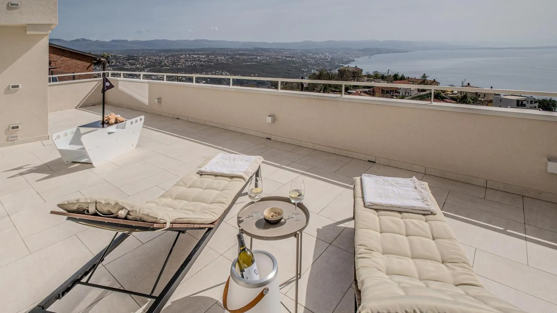 Nachhaltige Wellnessauszeit Mit Traumblick, Pool, Sauna, Whirl-Wanne Opatija 0*,  Croatia