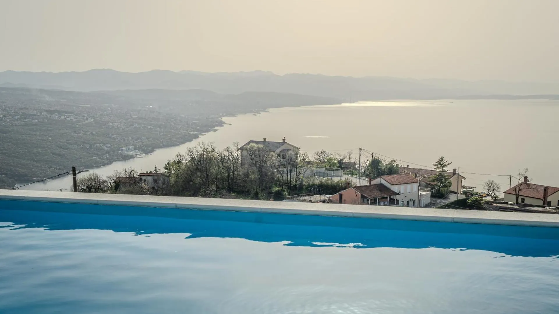 Nachhaltige Wellnessauszeit Mit Traumblick, Pool, Sauna, Whirl-Wanne Opatija Croatia